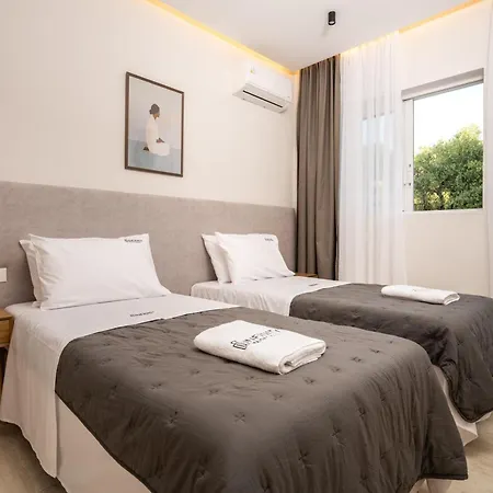 V - Infinity Villas, For Large Groups With Private Pool, By Zantewize Vila *