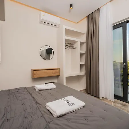 V - Infinity Villas, For Large Groups With Private Pool, By Zantewize Vila *