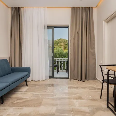 Vila V - Infinity Villas, For Large Groups With Private Pool, By Zantewize Kalamákion