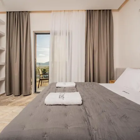 V - Infinity Villas, For Large Groups With Private Pool, By Zantewize Vila