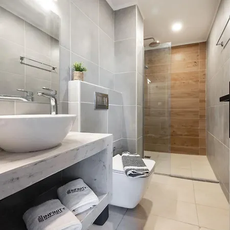 V - Infinity Villas, For Large Groups With Private Pool, By Zantewize