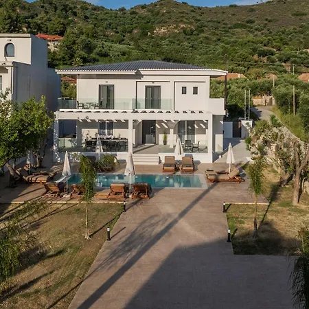 Vila V - Infinity Villas, For Large Groups With Private Pool, By Zantewize Kalamákion